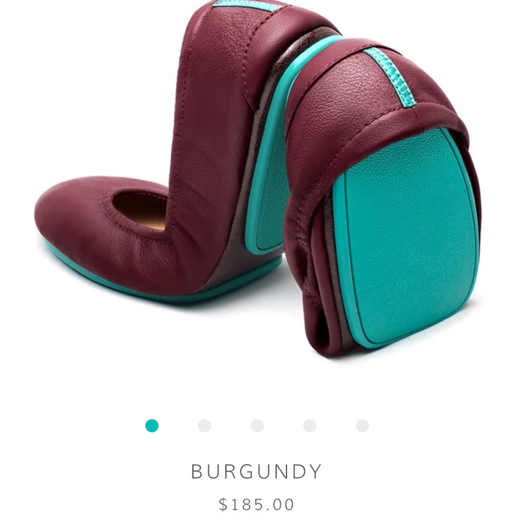 Tieks by Gavrieli Burgundy Size 9 (w/ Box & Flower)